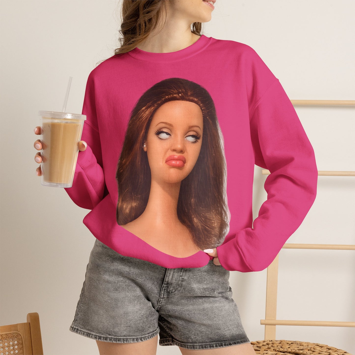 Lustiges Puppen-Gesicht T-Shirt | Genervter Blick Meme Shirt | Ironisches Statement Geschenk für Frauen