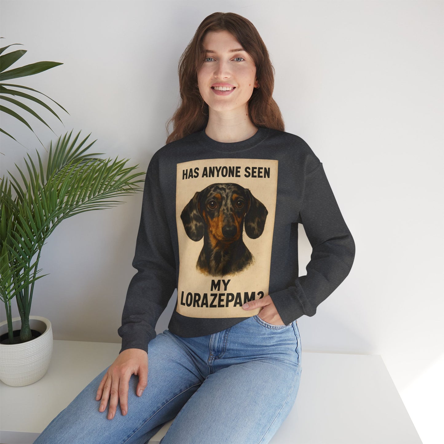 Dackel Sweatshirt – „Has anyone seen my Lorazepam?“ | Lustiger Pullover für Hundefreunde mit schwarzem Humor – Lustiges Sweatshirt | True Insights – Bild 54