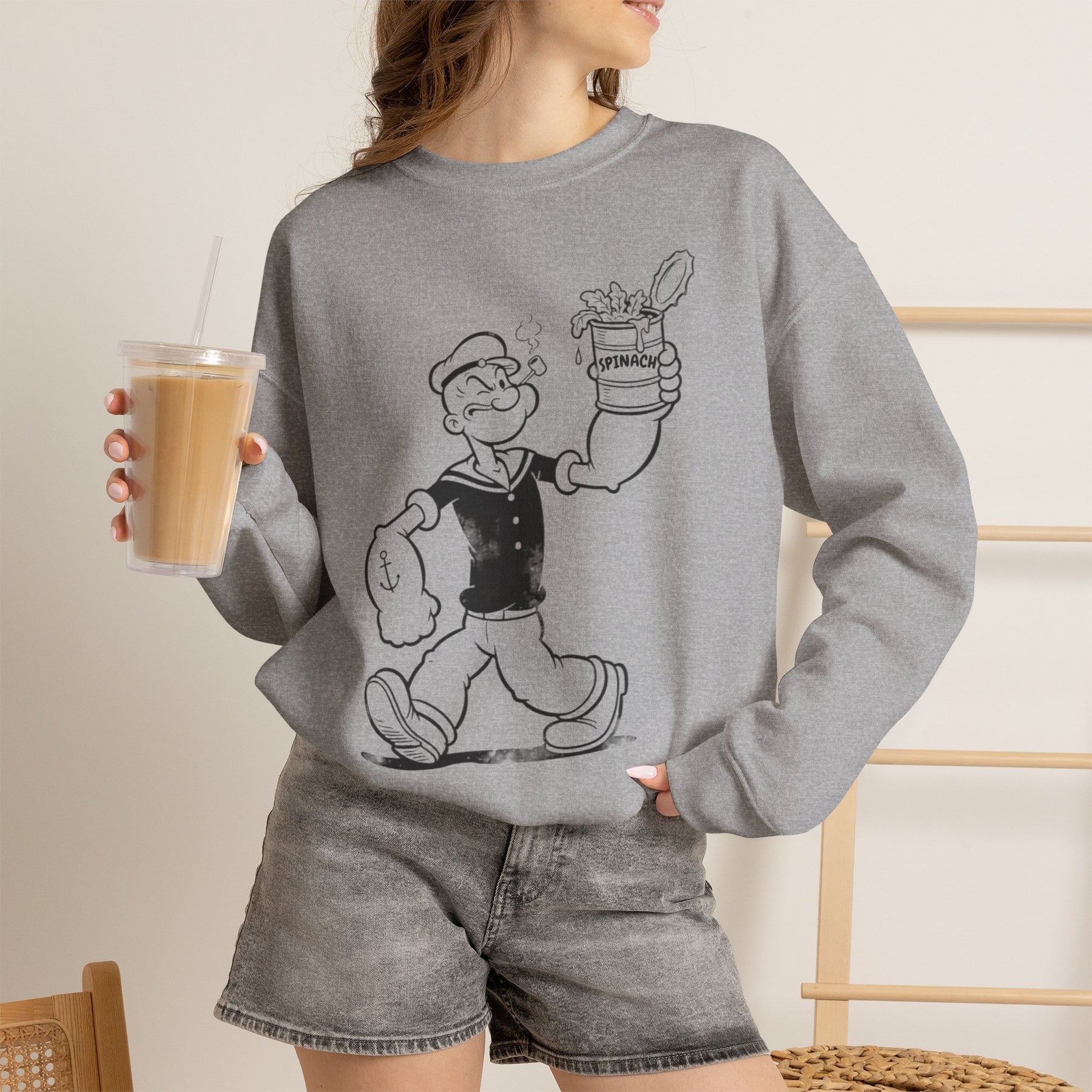 True Insights Sweatshirt Popeye Spinat Dose satirisches Sailor Motiv getragen
