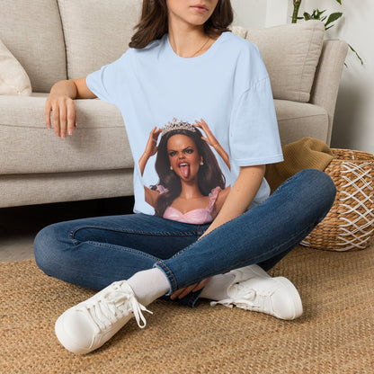 Barbicore T-Shirt Unisex – Freche Puppen-Prinzessin mit Krone & Zunge raus, Pink Aesthetic Statement Shirt
