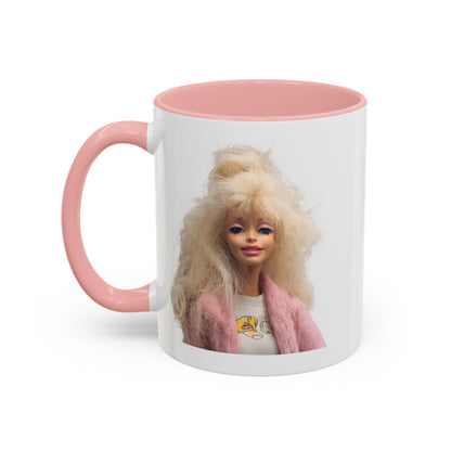 Retro 80er Puppe Tasse | Kultige Blondine mit Föhnfrisur & rosa Jacke | Kaffeebecher Geschenk für Nostalgie- & Barbie-Fans