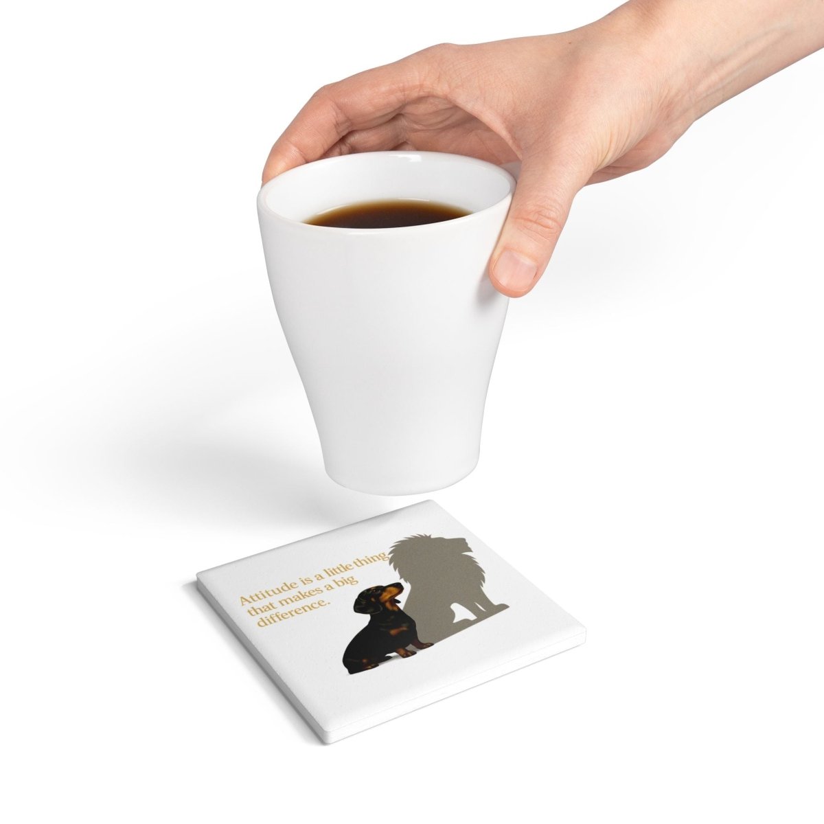 „Dackel mit Löwenschatten“ – Größe ist eine Frage der Haltung – Lustiges Home Decor | True Insights – Bild 3