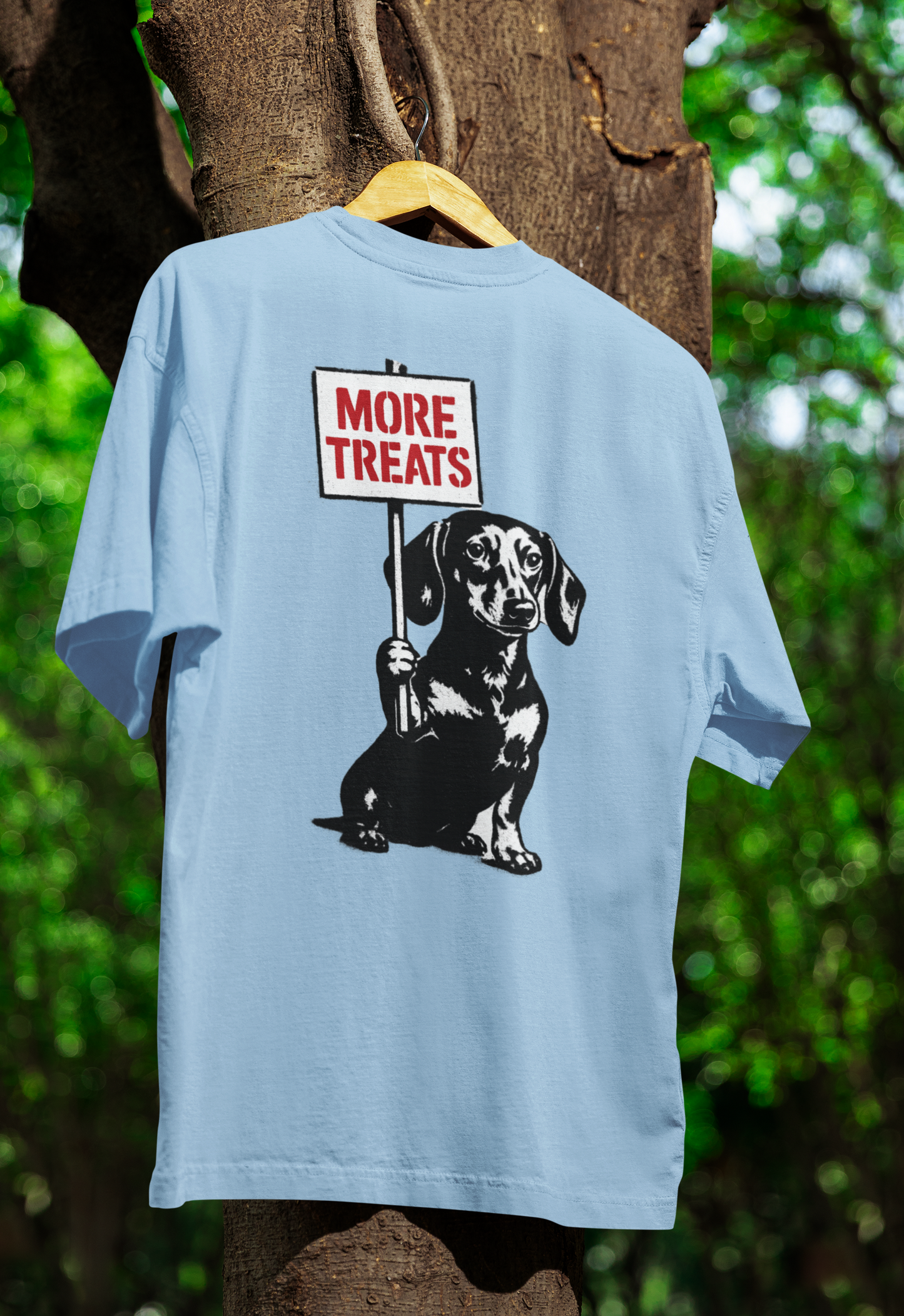 Dackel „More Treats“ – Street-Art T-Shirt mit Humor-T-Shirt-True Insights