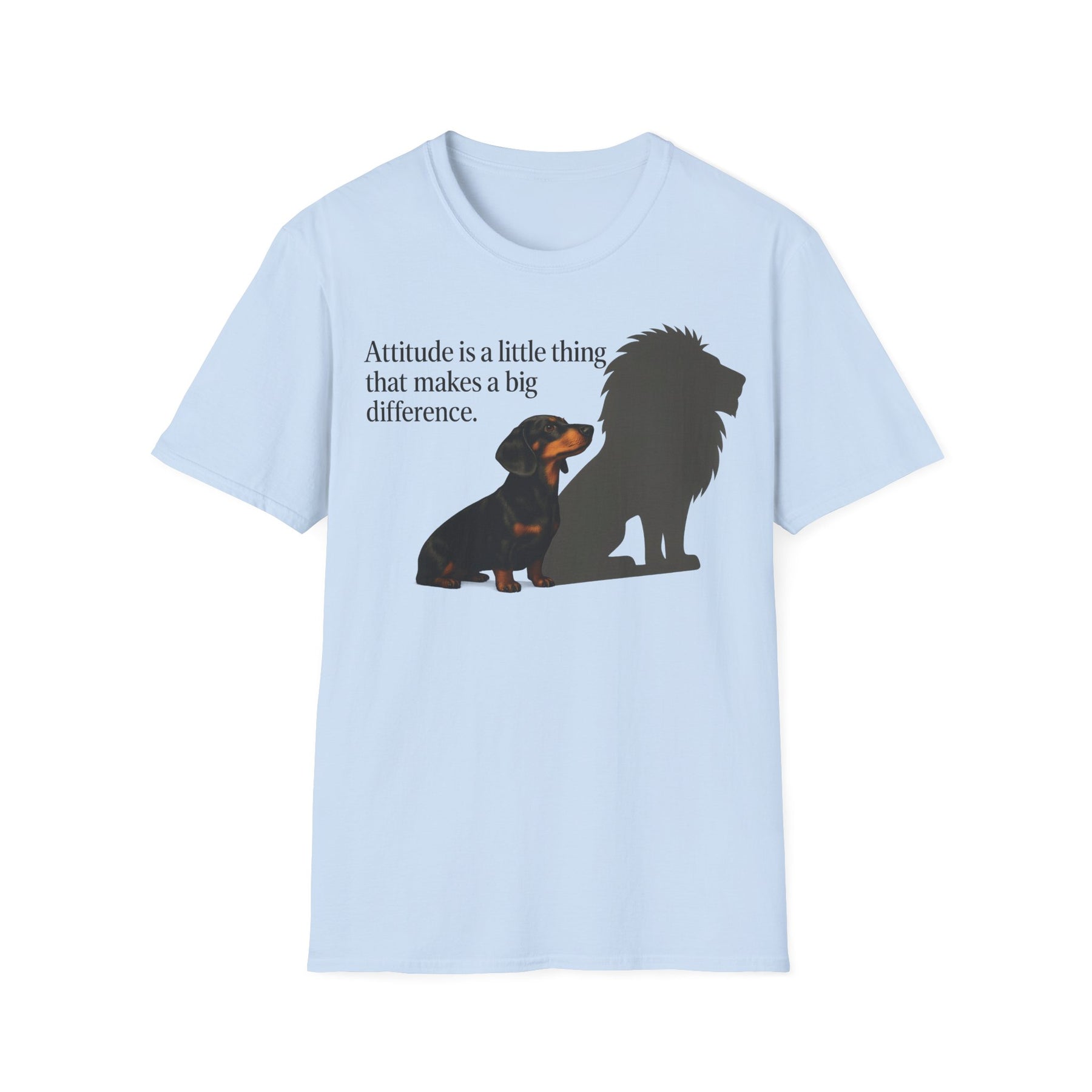 Dackel Shirt mit Spruch – „Attitude is a little thing…“ | Inspirierendes Motiv mit Löwen-Schatten – Lustiges T-Shirt | True Insights – Bild 9