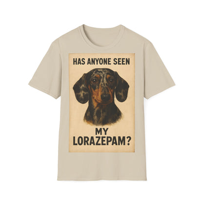Dackel Shirt – „Has anyone seen my Lorazepam?“ | Lustiges Retro T-Shirt für Hundefans mit schwarzem Humor – Freches Satire-Design für mutige Statements | True Insights