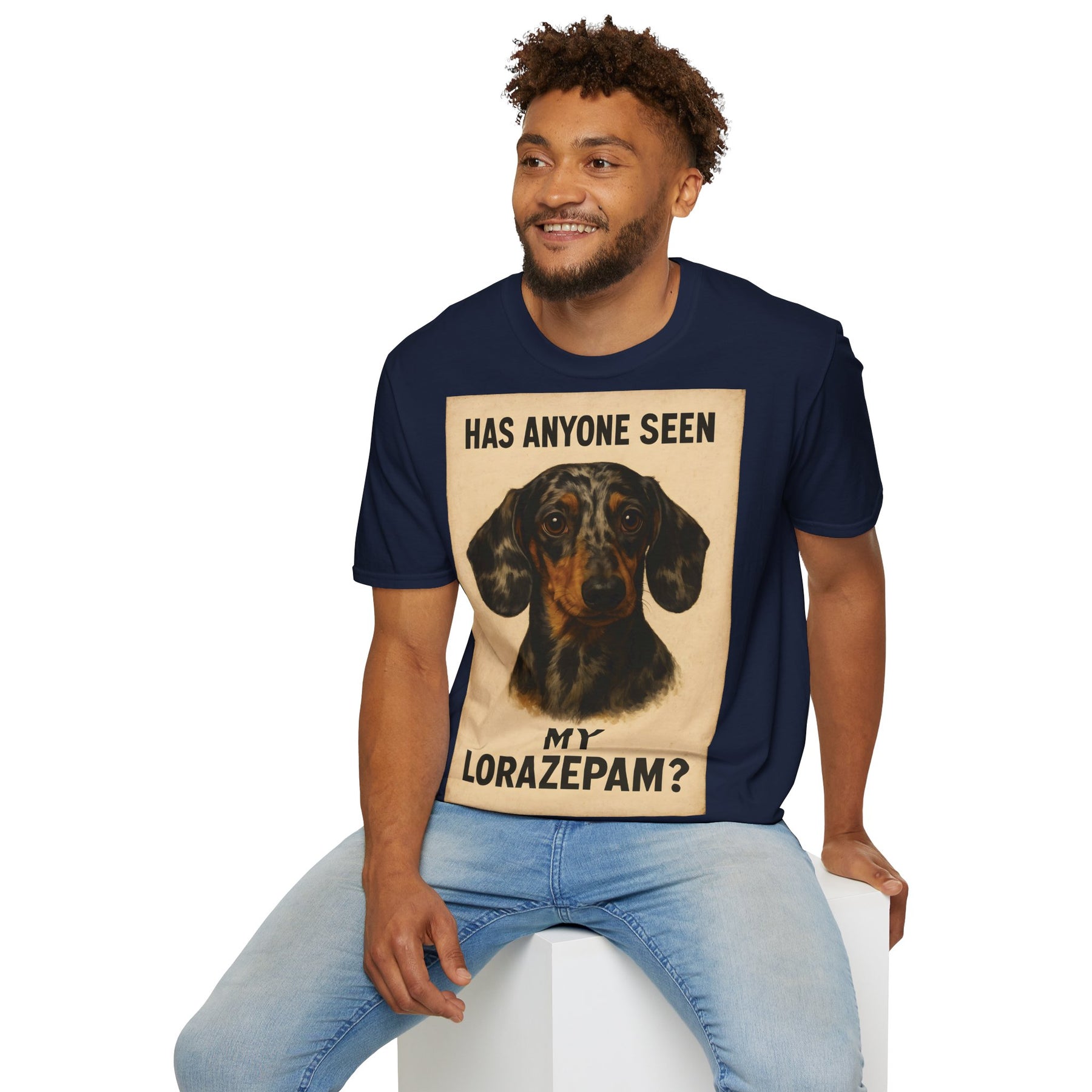 Dackel Shirt – „Has anyone seen my Lorazepam?“ | Lustiges Retro T-Shirt für Hundefans mit schwarzem Humor – Freches Satire-Design für mutige Statements | True Insights