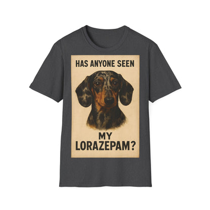 Dackel Shirt – „Has anyone seen my Lorazepam?“ | Lustiges Retro T-Shirt für Hundefans mit schwarzem Humor – Freches Satire-Design für mutige Statements | True Insights