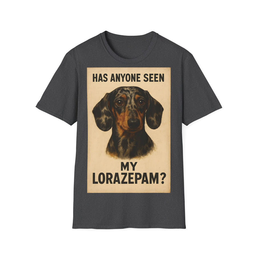 Dunkelgraues T-Shirt mit Vintage-Plakat-Motiv eines Dackels und Text „HAS ANYONE SEEN MY LORAZEPAM?“