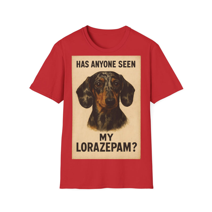 Rotes T-Shirt mit Vintage-Poster-Motiv: Dackelkopf und Text „HAS ANYONE SEEN MY LORAZEPAM?“