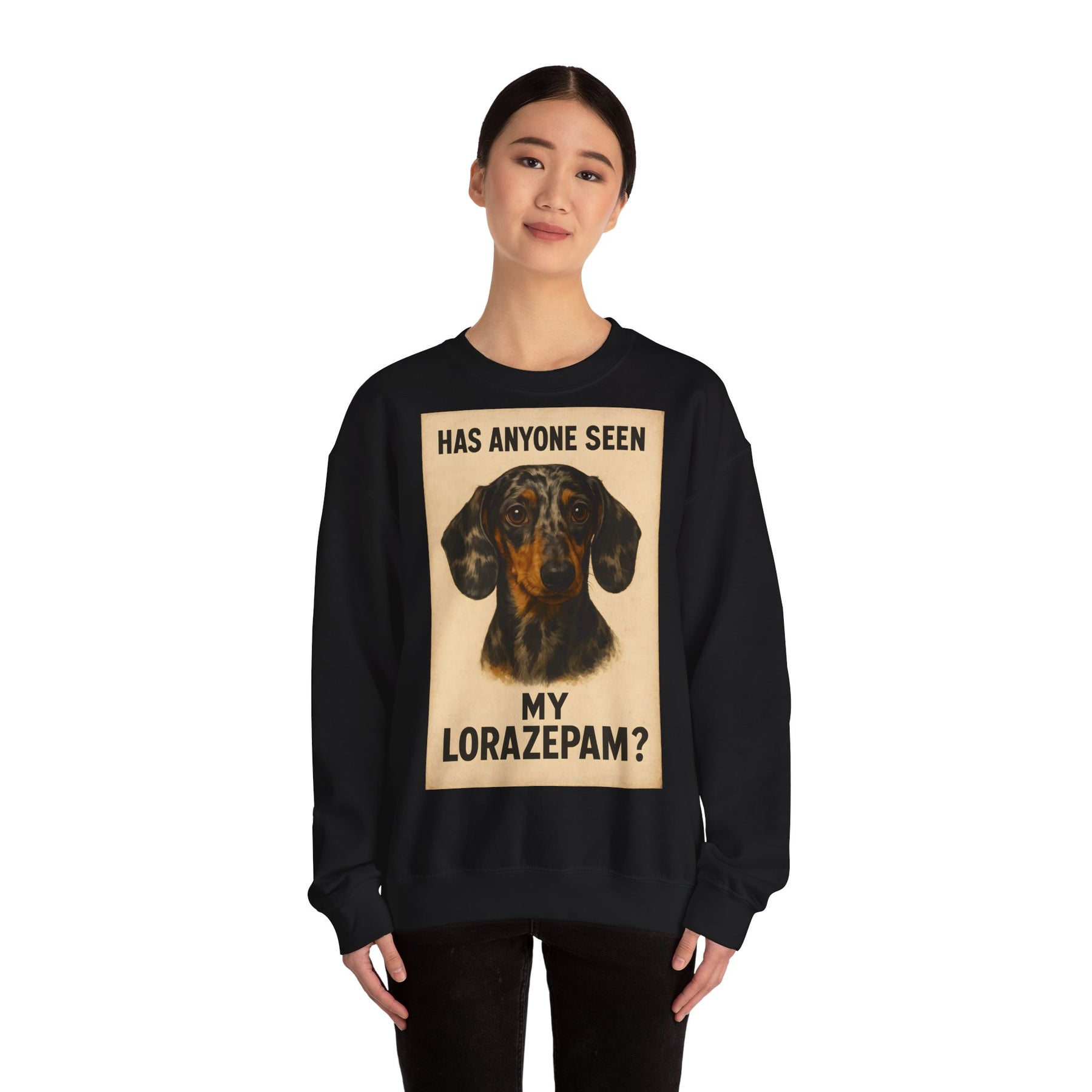 Dackel Sweatshirt – „Has anyone seen my Lorazepam?“ | Lustiger Pullover für Hundefreunde mit schwarzem Humor – Lustiges Sweatshirt | True Insights – Bild 16