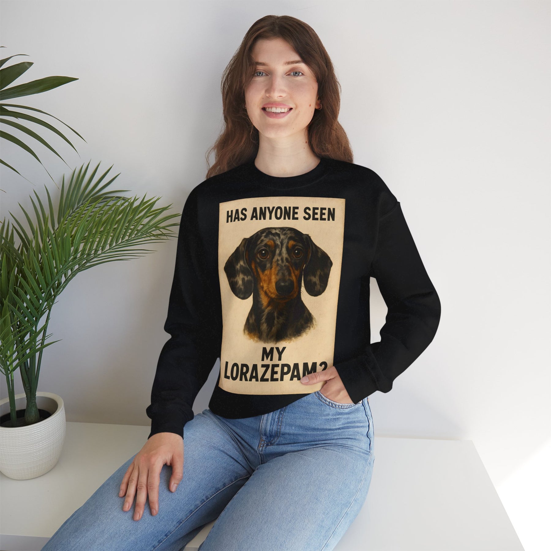 Dackel Sweatshirt – „Has anyone seen my Lorazepam?“ | Lustiger Pullover für Hundefreunde mit schwarzem Humor – Lustiges Sweatshirt | True Insights – Bild 18