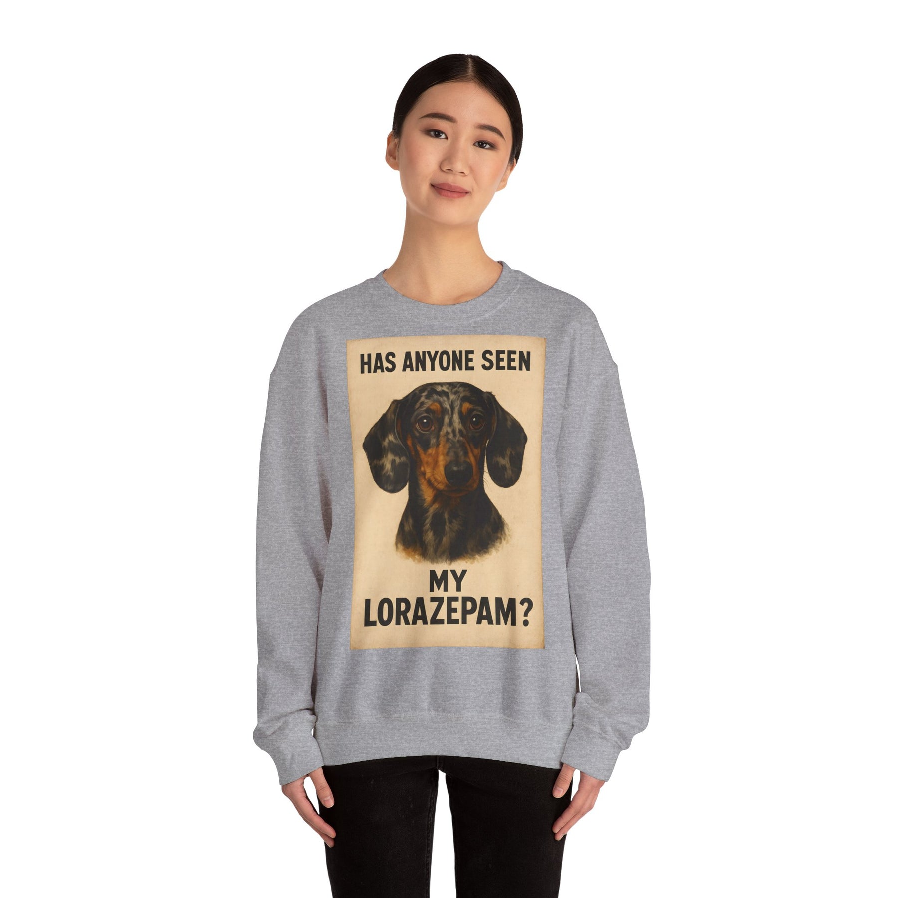 Dackel Sweatshirt – „Has anyone seen my Lorazepam?“ | Lustiger Pullover für Hundefreunde mit schwarzem Humor – Lustiges Sweatshirt | True Insights – Bild 26