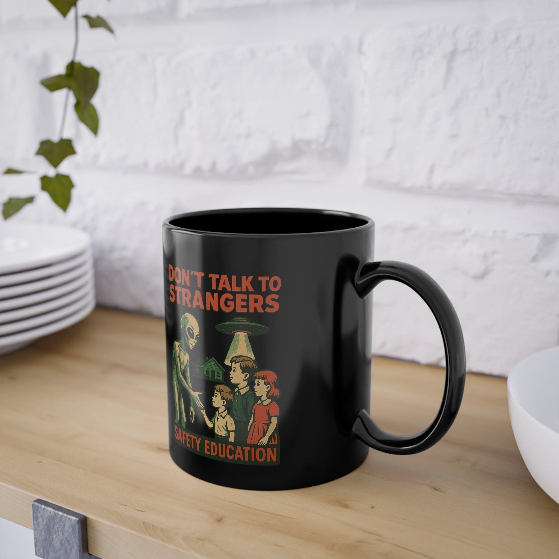 Don't Talk to Strangers – Retro Alien Safety Education – Freches Satire-Design für mutige Statements | True Insights