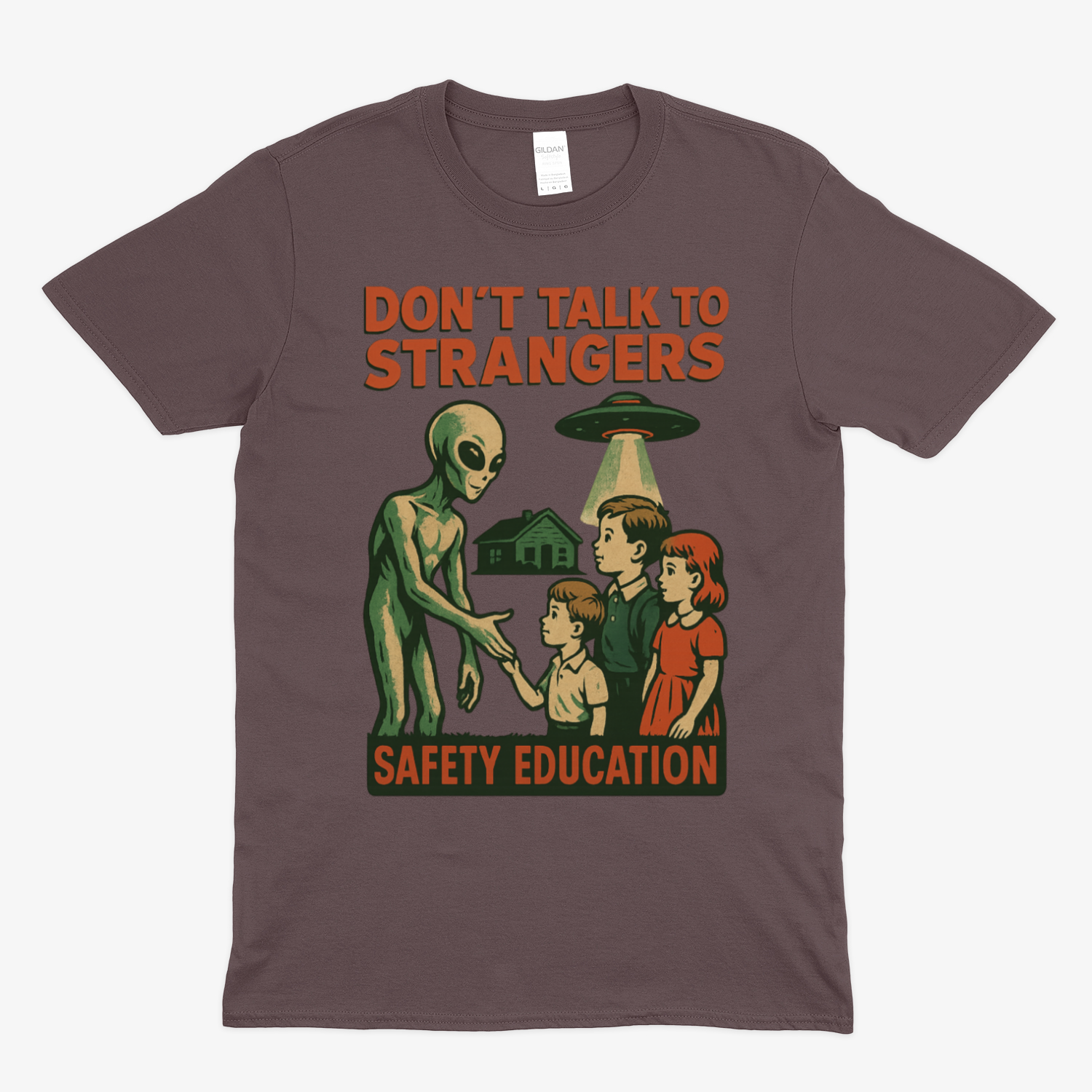 Don't Talk to Strangers – Retro Alien Safety Education Shirt | Satirisches Sci-Fi Design-True Insights