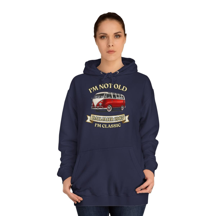 Geschenk zum 40. Geburtstag – Hoodie Jahrgang 1987 VW Bulli – Oxford Navy – von Frau getragen