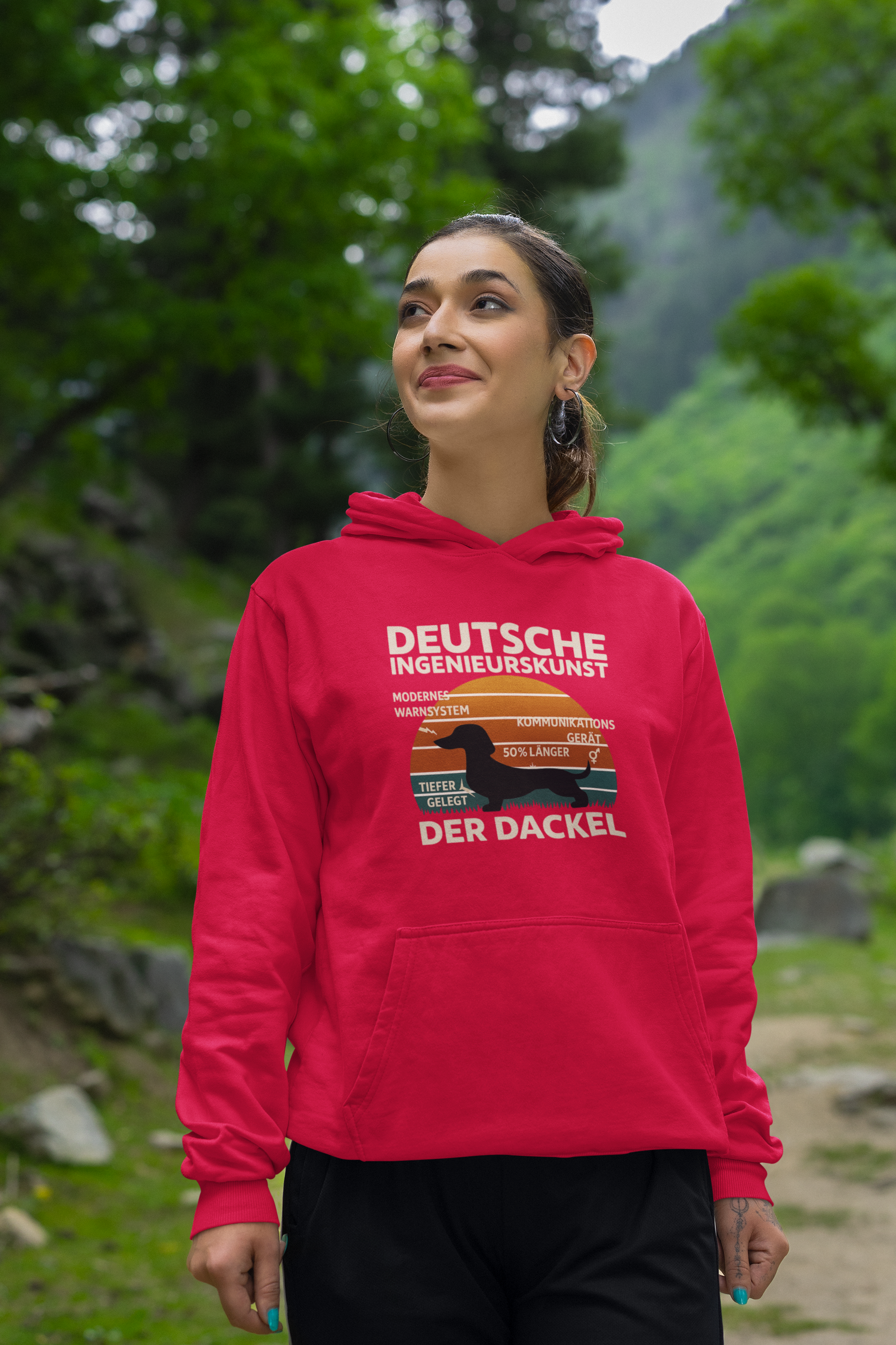 Deutsche Ingenieurskunst – Der Dackel | Satirisches Retro-Design mit Biss Hoodie