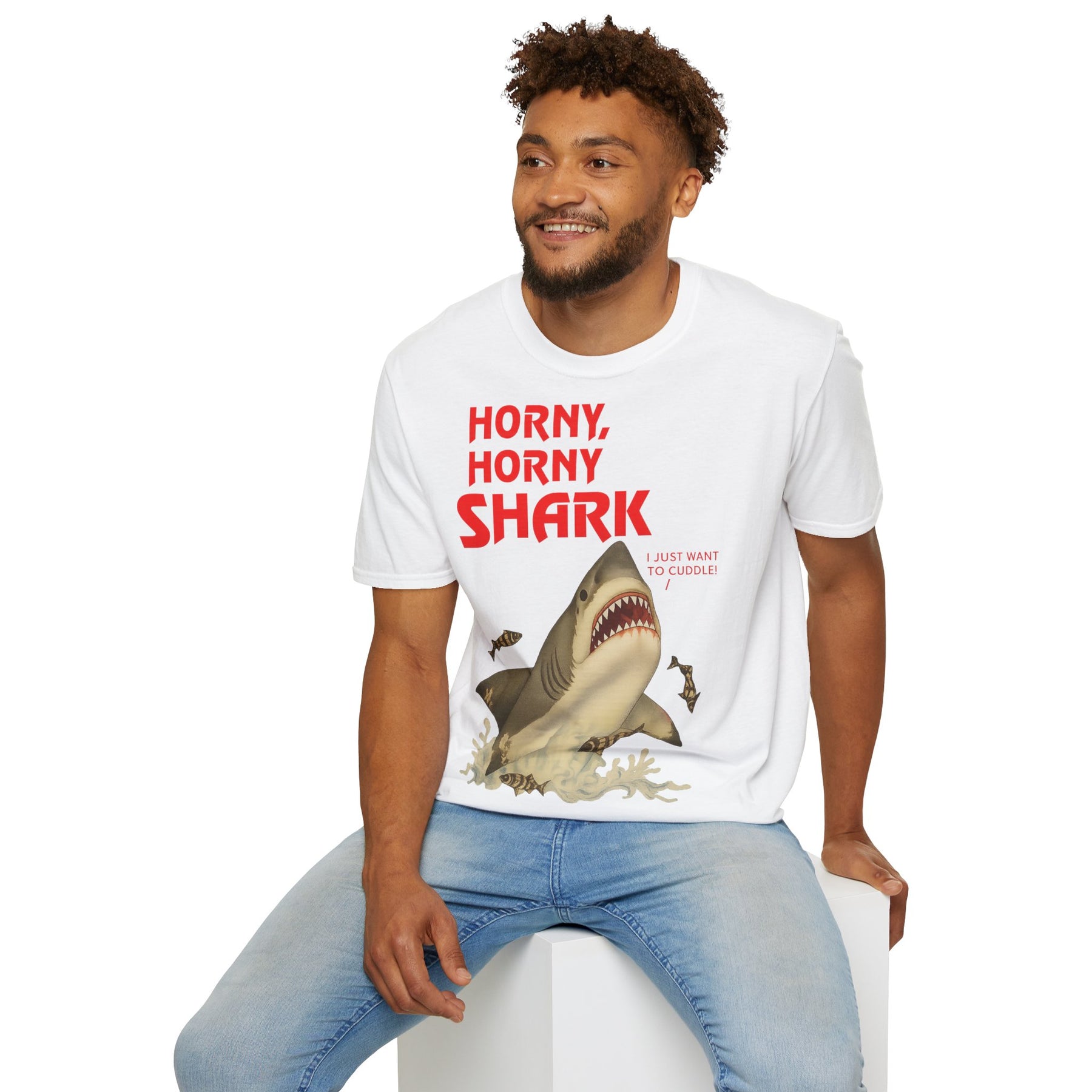 🦈 Horny, Horny Shark – Provokantes T-Shirt mit Kuschelansage – Freches Satire-Design für mutige Statements | True Insights