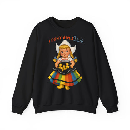 Sweatshirt – I Don't Give a Duck | Nostalgisches Vintage-Mädchen mit Küken – Humorvoll & Originell | True Insights Design mit Humor