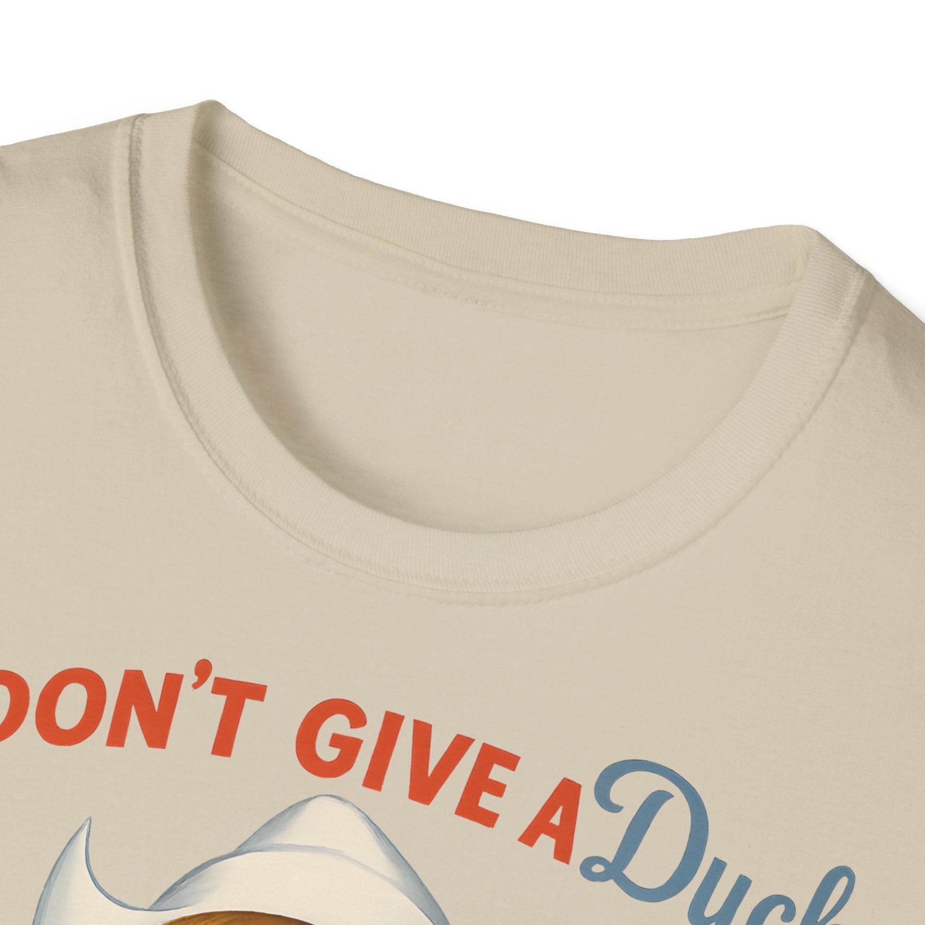 "I Don't Give a Duck | Nostalgisches Vintage-Mädchen mit Küken – Humorvoll & Originell" – Freches Satire-Design für mutige Statements | True Insights
