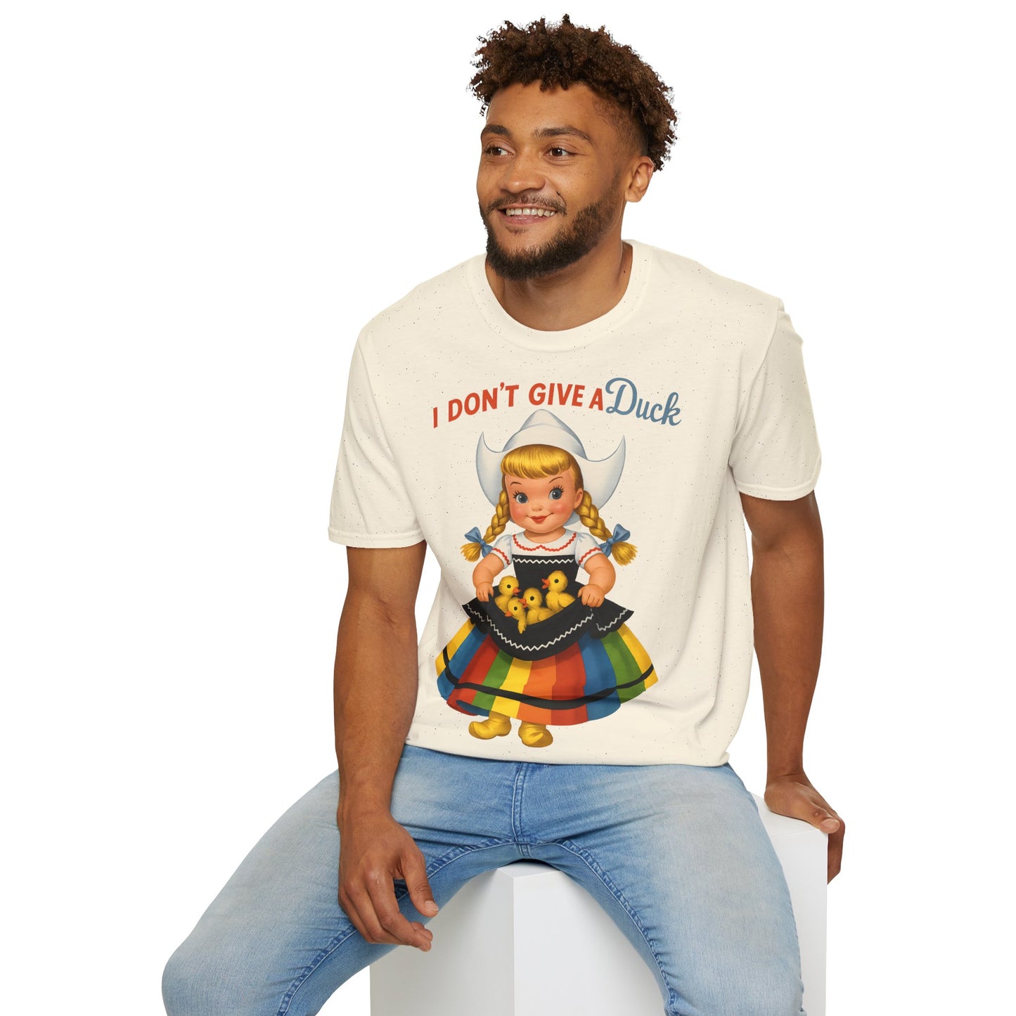 "I Don't Give a Duck | Nostalgisches Vintage-Mädchen mit Küken – Humorvoll & Originell" – Freches Satire-Design für mutige Statements | True Insights