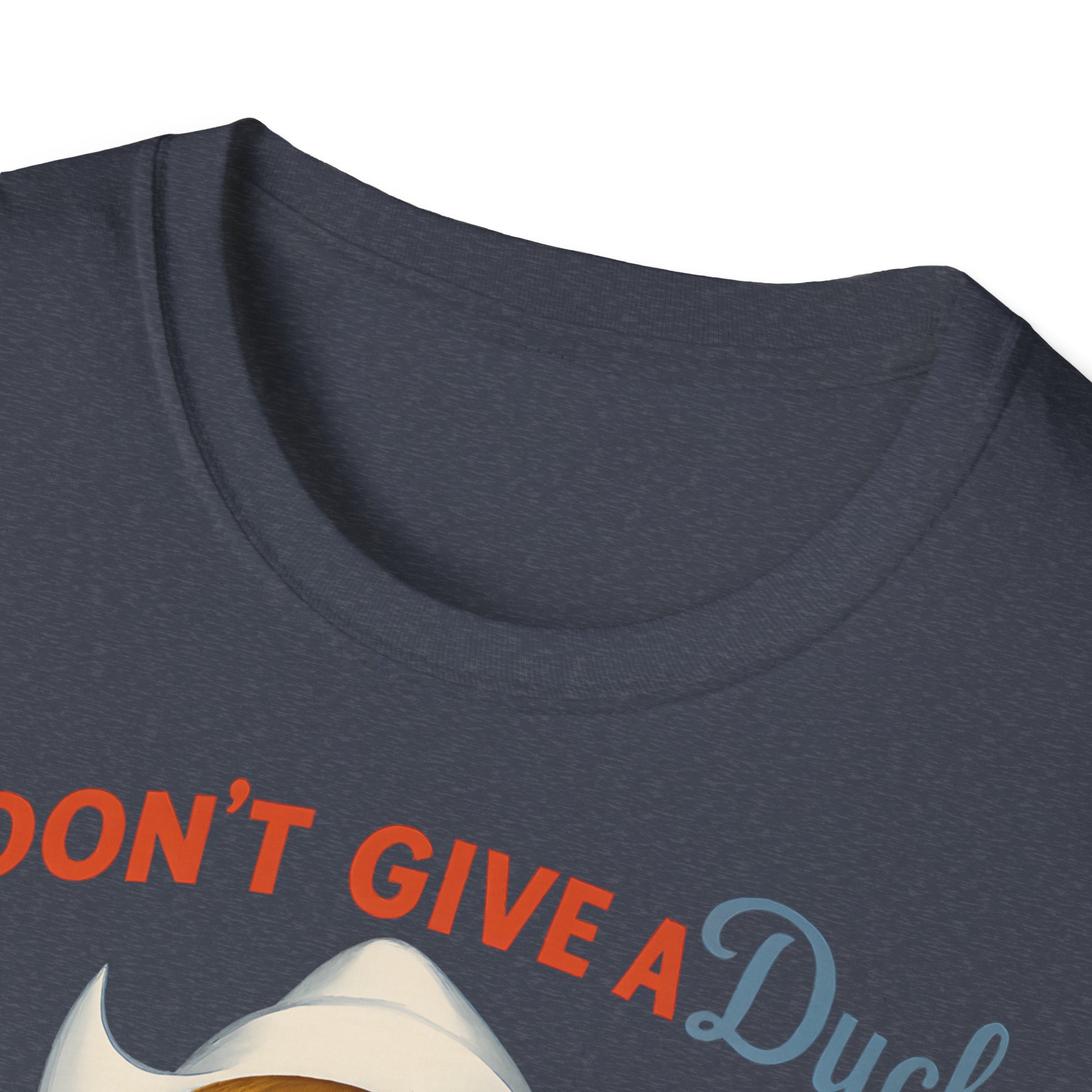 "I Don't Give a Duck | Nostalgisches Vintage-Mädchen mit Küken – Humorvoll & Originell" – Freches Satire-Design für mutige Statements | True Insights