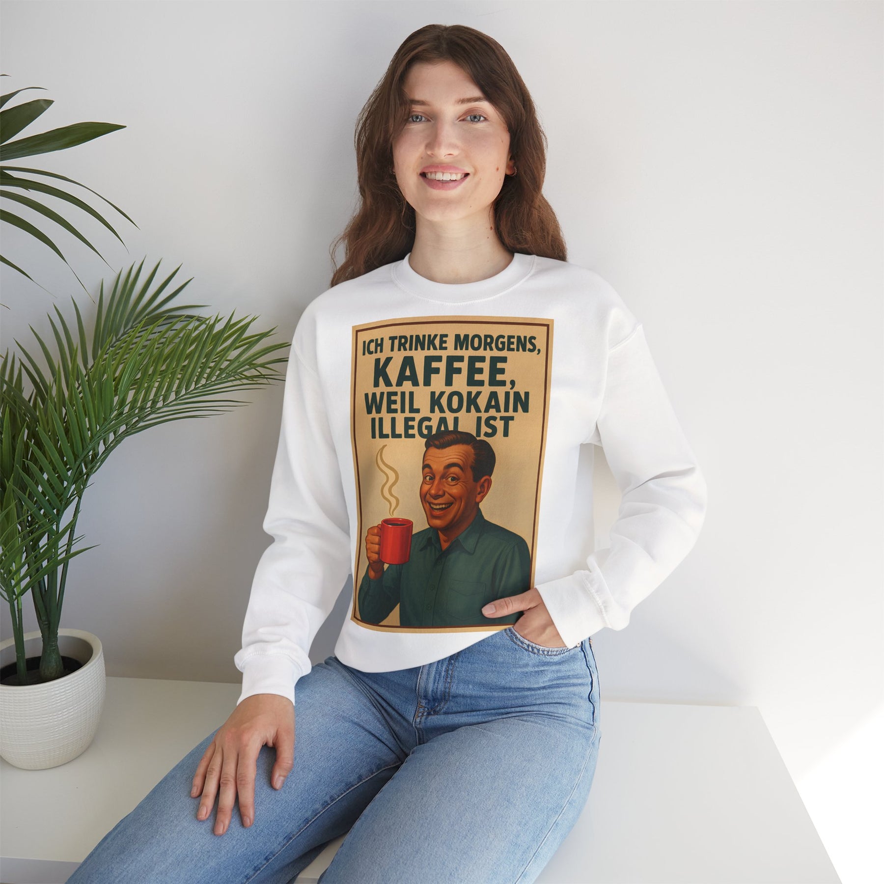 Sweatshirt – „I Drink Coffee Because Cocaine is Illegal“ – Lustiges Kaffee-Sweatshirt | True Insights Design mit Humor
