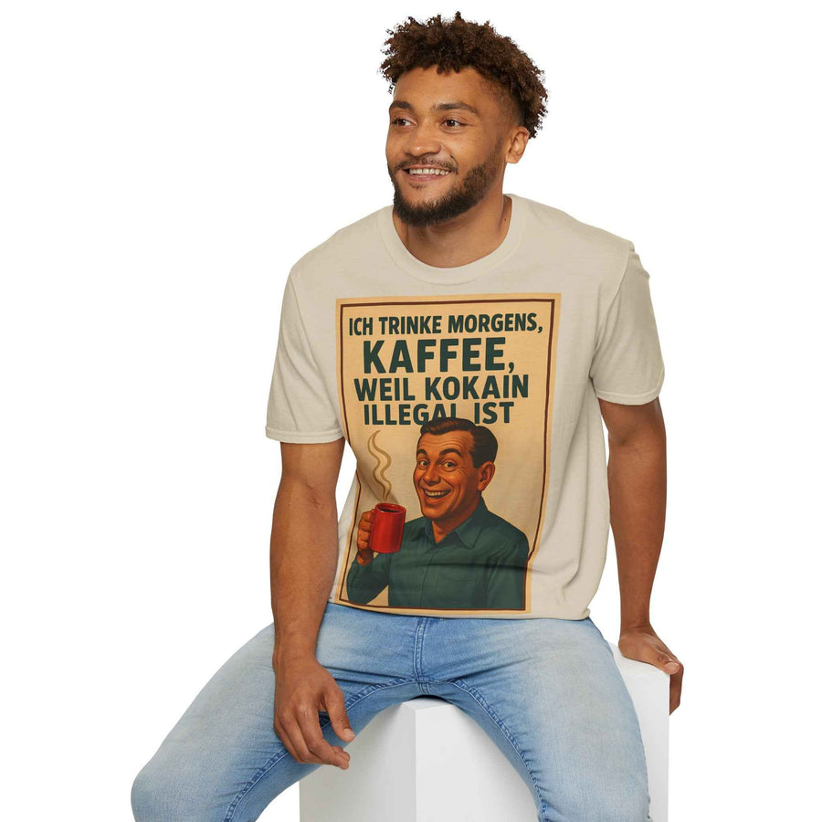 Zeigt anthrazitfarbenes T‑Shirt in Frontansicht mit retroem 50er‑Kaffee‑Spruch auf der Brust, aus dem Sortiment von True Insights.