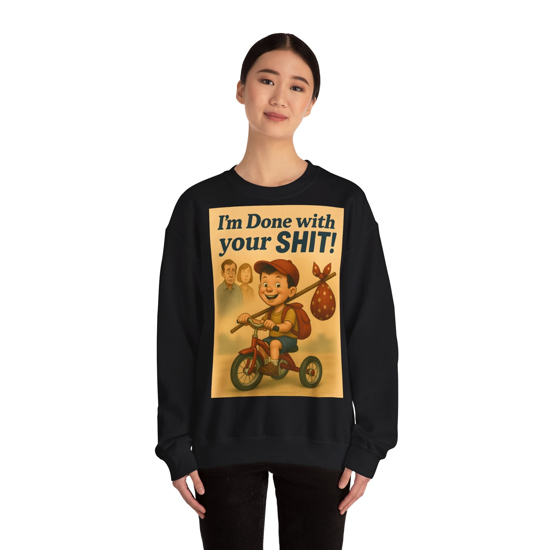 Das aschgraue Sweatshirt zeigt in Frontansicht ein Retro-Dreirad-Motiv mit frechem Schriftzug und grinsendem Jungen, von True Insights.