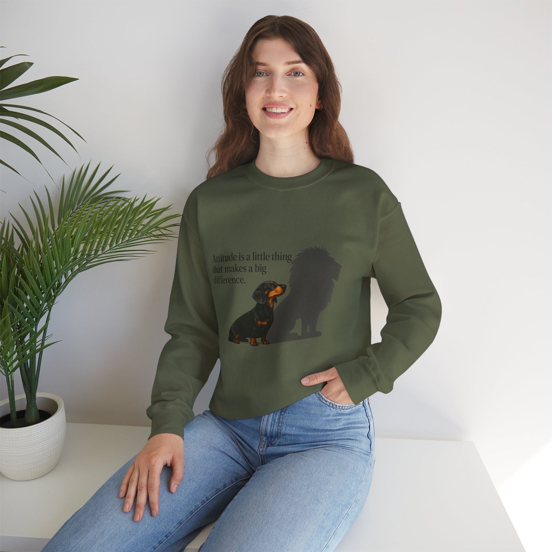 Inspirierendes Sweatshirt – Dackel mit Löwenschatten „Attitude“ – Lustiges Sweatshirt | True Insights – Bild 37