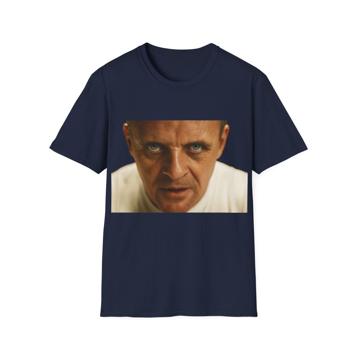 Intensivblick – Kultfilm-Charakter auf Shirt | Satirisches Film-T-Shirt für echte Cineasten – Freches Satire-Design für mutige Statements | True Insights