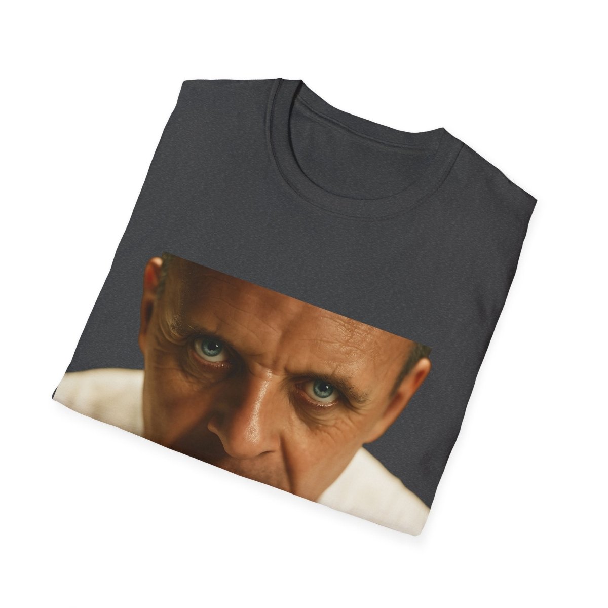 Intensivblick – Kultfilm-Charakter auf Shirt | Satirisches Film-T-Shirt für echte Cineasten – Freches Satire-Design für mutige Statements | True Insights