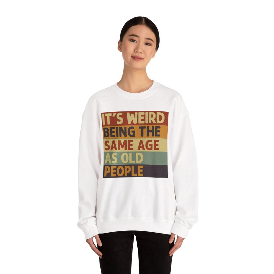 True Insights Sweatshirt mit satirischem Spruch über das Älterwerden, Detailansicht