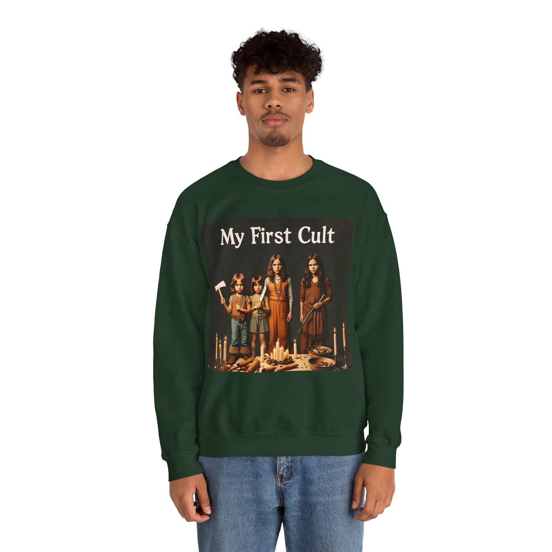 Sweatshirt – Kultig gruselig: „My First Cult“-Sweatshirt – Dark Humor für Fortgeschrittene | True Insights Design mit Humor