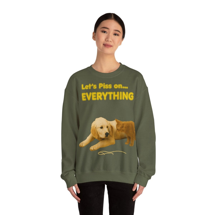 Vintage Motiv – Let’s Piss on Everything – Satirisches Sweatshirt mit Hund & Katze | True Insights Design mit Humor