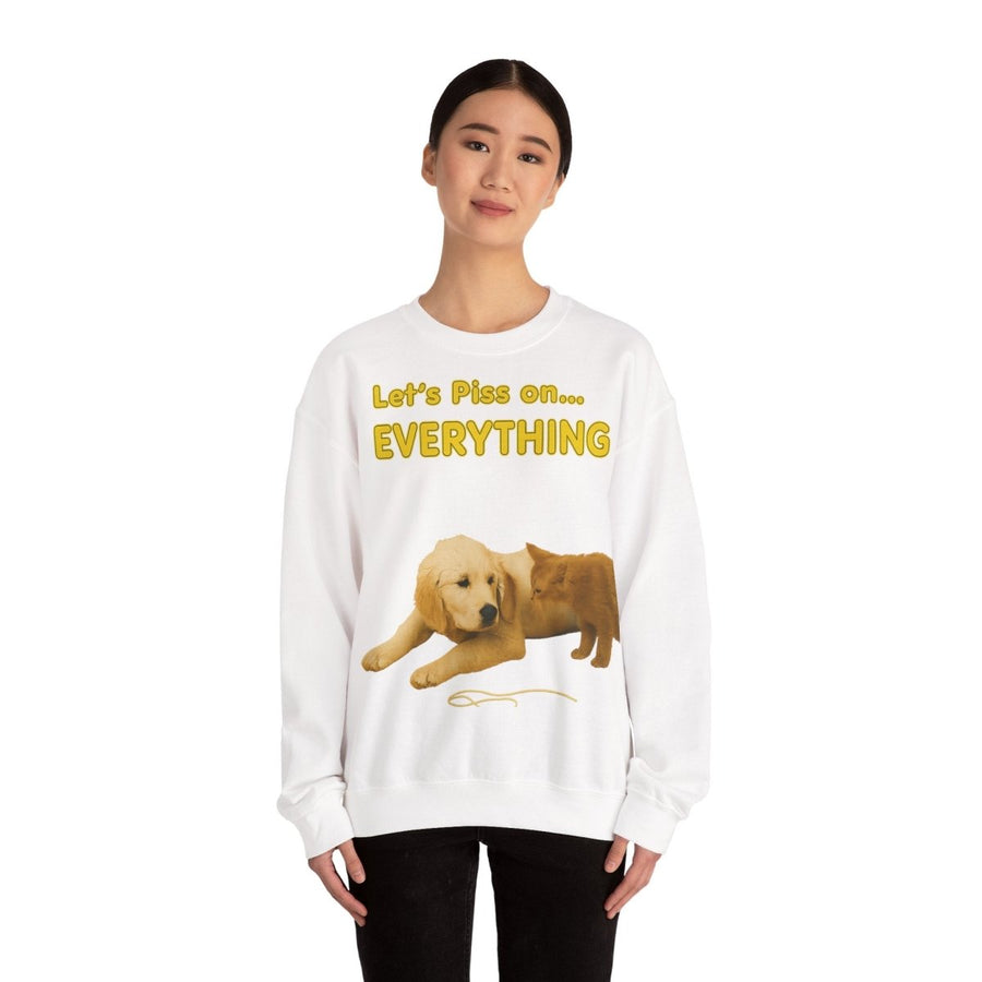 Vintage Motiv – Let’s Piss on Everything – Satirisches Sweatshirt mit Hund & Katze | True Insights Design mit Humor