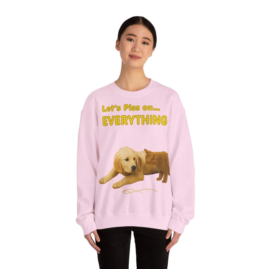 Vintage Motiv – Let’s Piss on Everything – Satirisches Sweatshirt mit Hund & Katze | True Insights Design mit Humor