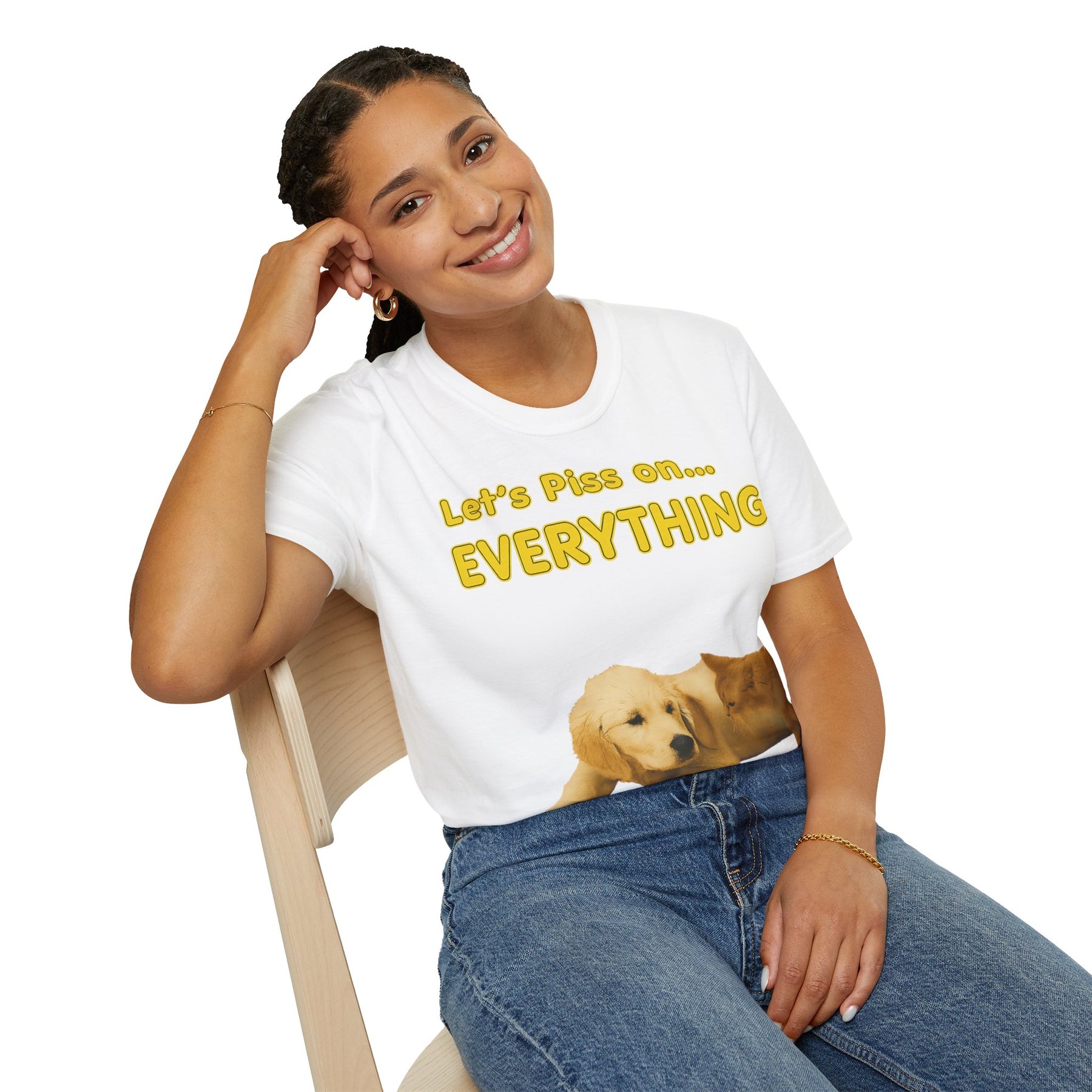 Let’s Piss on Everything – Satirisches T-Shirt mit Hund & Katze – Freches Satire-Design für mutige Statements | True Insights