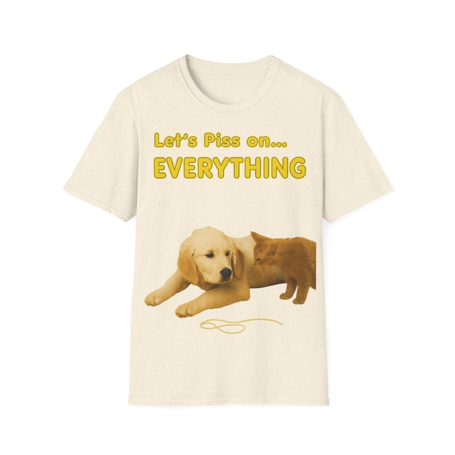 Cremebeiges T-Shirt mit gelbem Schriftzug Let's Piss on Everything und Hund-Katze-Motiv im Retro Kinderbuch-Satire-Stil von True Insights.