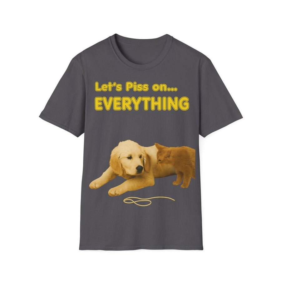 Anthrazites T-Shirt mit gelbem Text Let's Piss on Everything und Hund-Katze-Motiv im Retro Kinderbuch-Satire-Stil von True Insights.