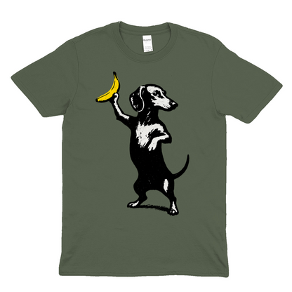 Dackel mit Banane – Satirisches Street-Art T-Shirt