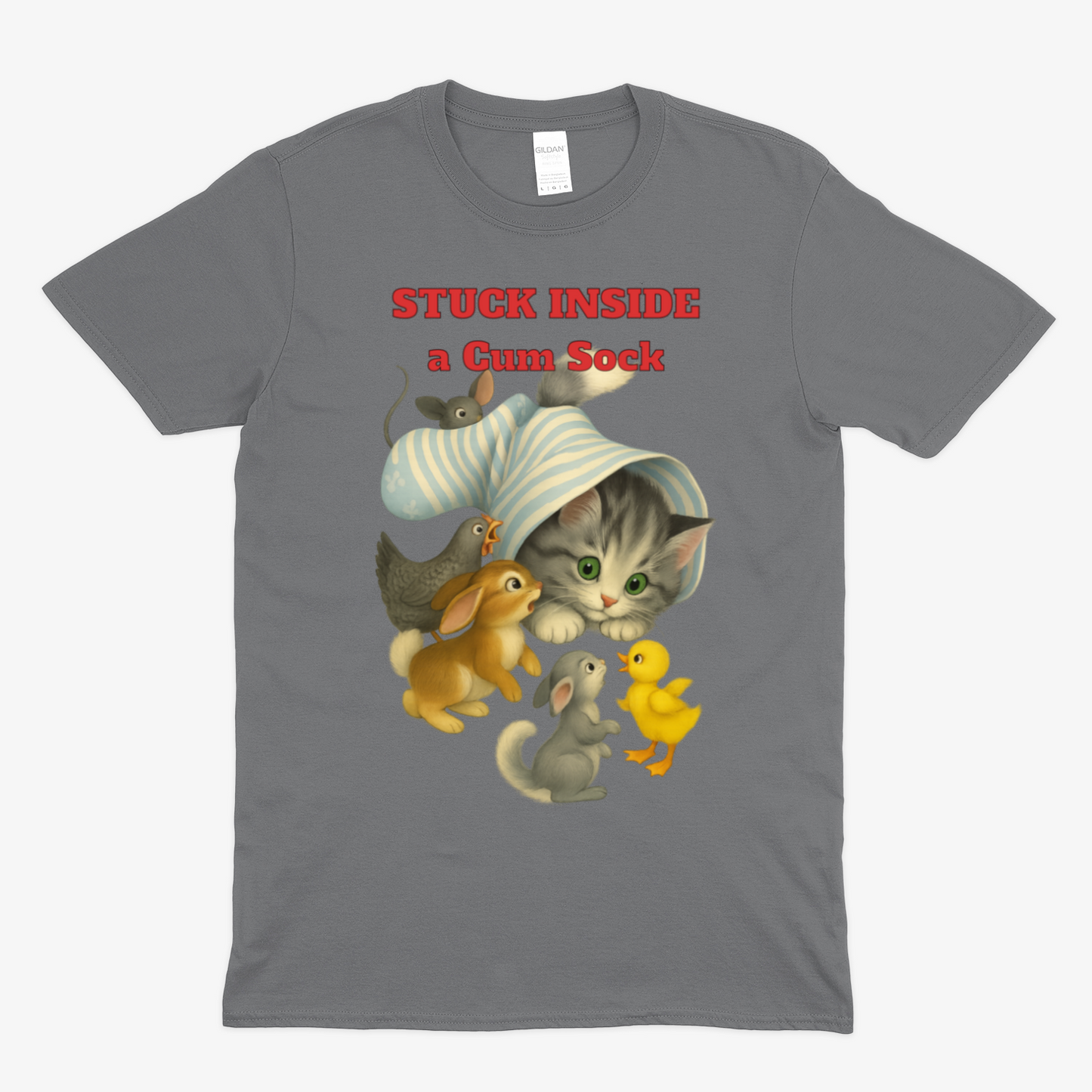 „Stuck Inside a Sock“ T-Shirt – Surrealer Retro-Katzen-Humor mit Animal Wholesome Twist