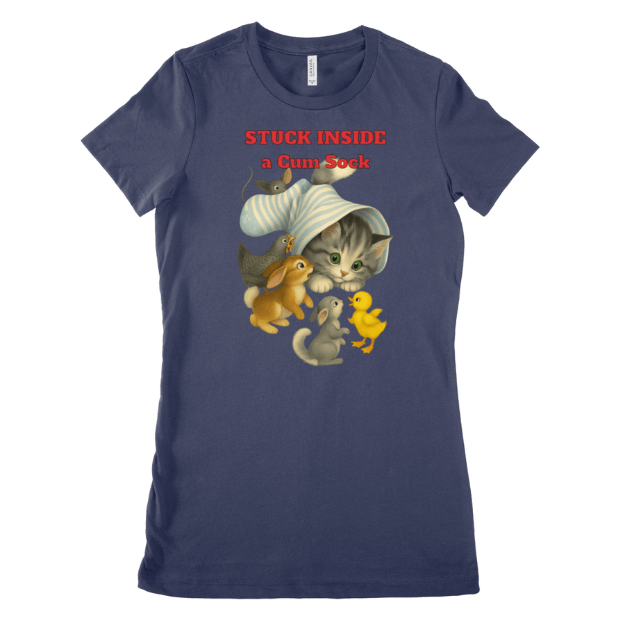 Navyblau Damen-T-Shirt mit Schriftzug Stuck-Inside-a-Cum-Sock und surrealen Vintage-Kinderbuch-Motiven von Katze mit Tieren im Retro-Illustrationsstil.