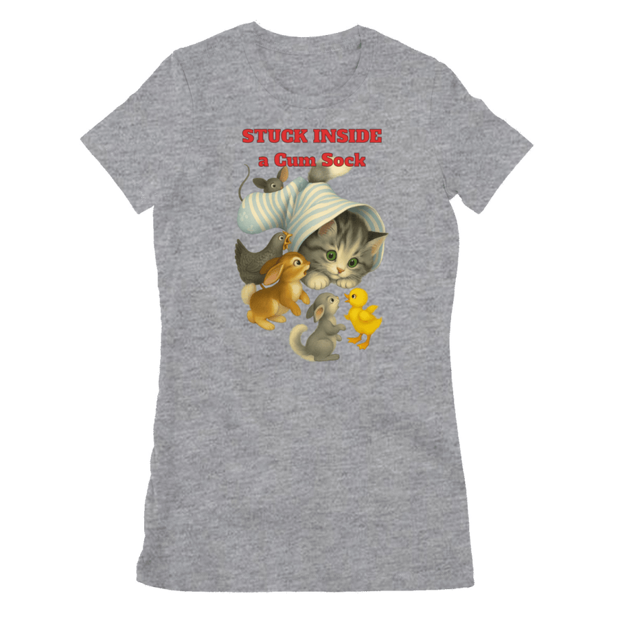 Graumeliertes Damen-T-Shirt mit Schriftzug Stuck-Inside-a-Cum-Sock und surrealer Retro-Illustration einer Katze mit Tieren im Vintage-Kinderbuch-Stil fuer Absurdisten.