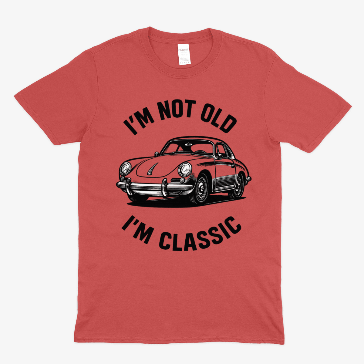 Rotes T-Shirt mit klassischem Porsche 356 und Schriftzug I'm not old I'm classic im Vintage-Design von True Insights.