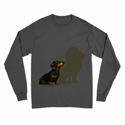 Dackel mit Löwenschatten – Sweatshirt & Hoodie | Kleine Statur. Große Wirkung.-Sweatshirt-True Insights