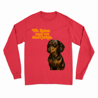 Sweatshirt „We Listen. And We Don’t Judge.“ – Dackel mit Herz & Humor