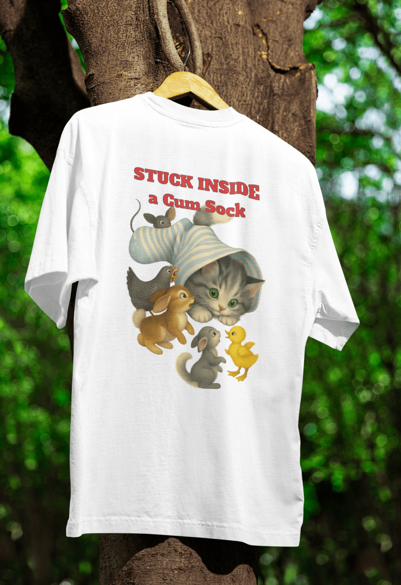 True Insights T-Shirt Stuck Inside a Sock surrealer Katzen-Humor in Weiß