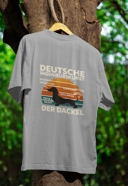 Deutsche Ingenieurskunst – Der Dackel | Satirisches Retro-Design mit Biss T-Shirt