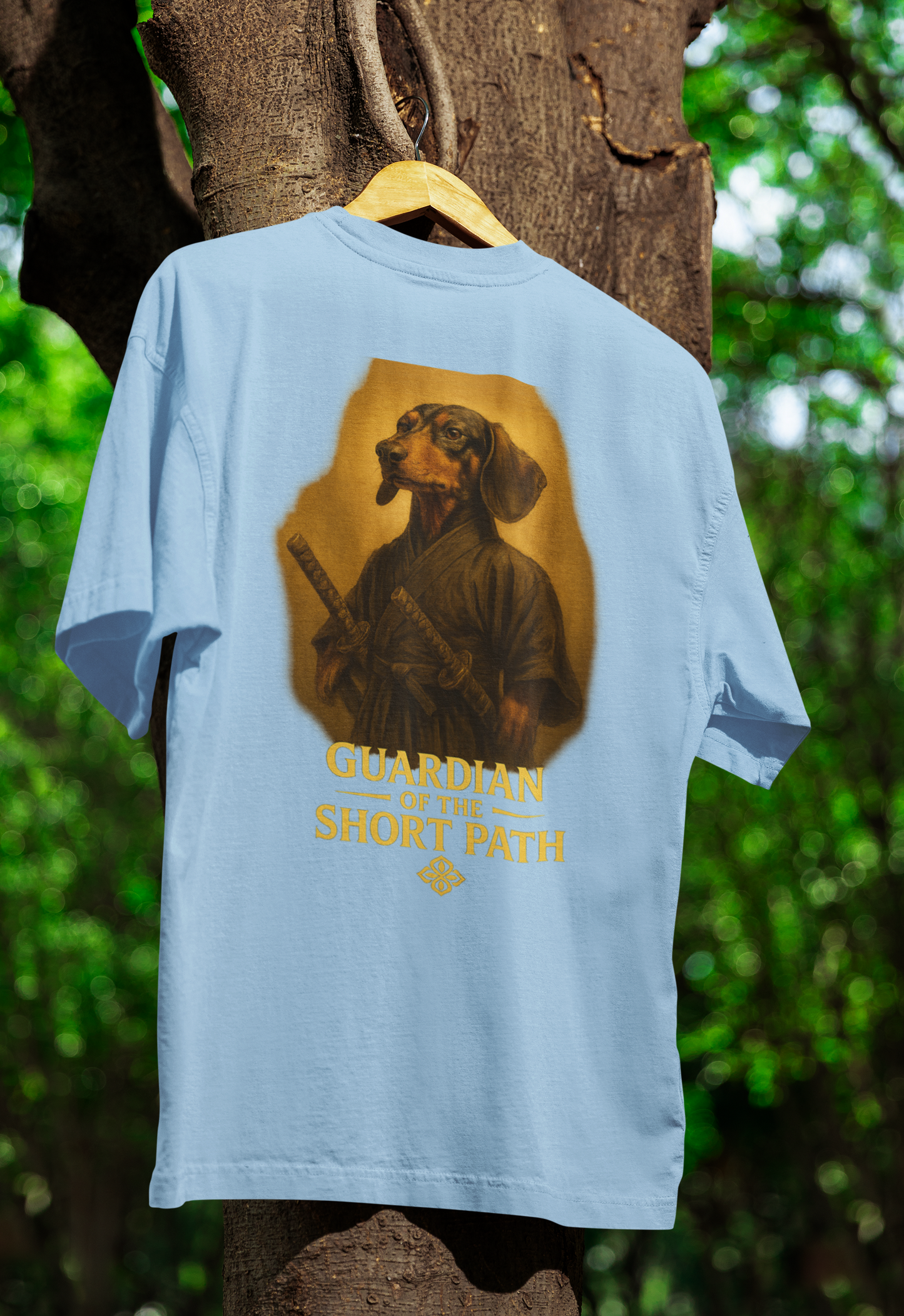 Dackel „Guardian of the Short Path“ – Street-Art Fantasy T-Shirt