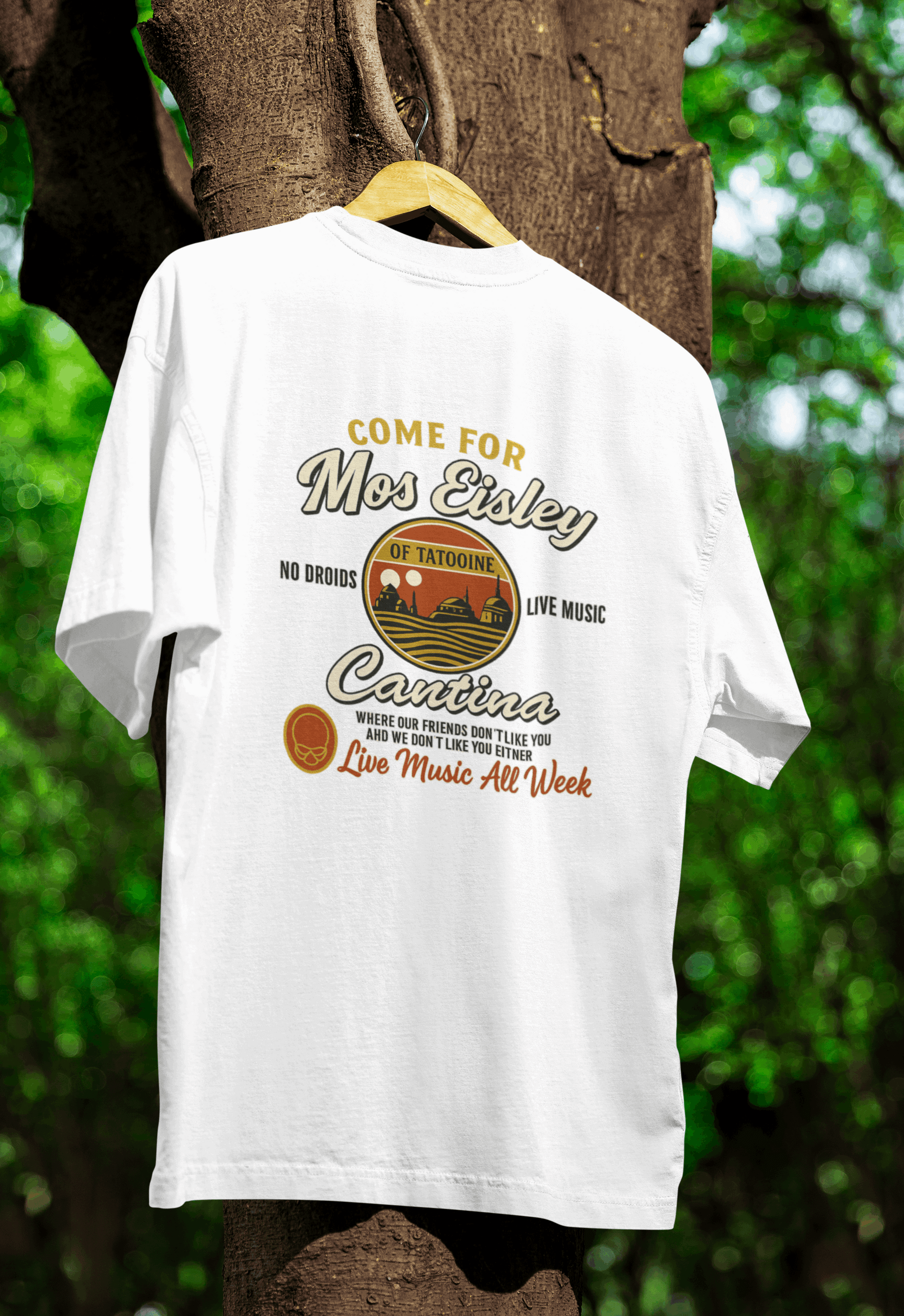 Outer Rim Cantina T-Shirt – Retro-Design mit galaktischem Humor